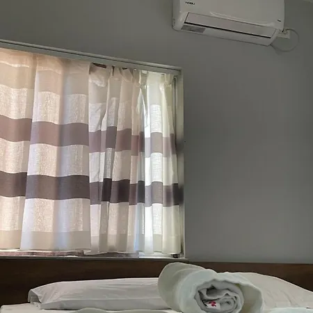 Centre Folk Hotel *