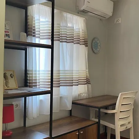 Centre Folk Hotel *